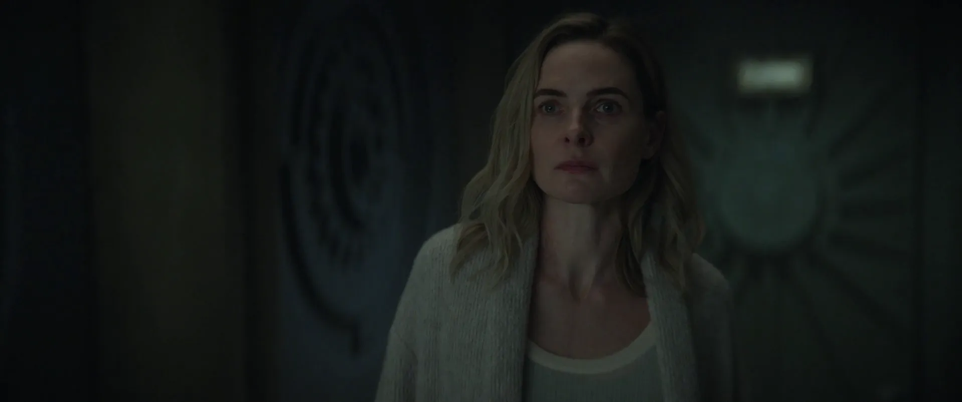 Screenshot 2 - Silo 2026 Season 3 English Audio [EP 01 TO 10 Added]