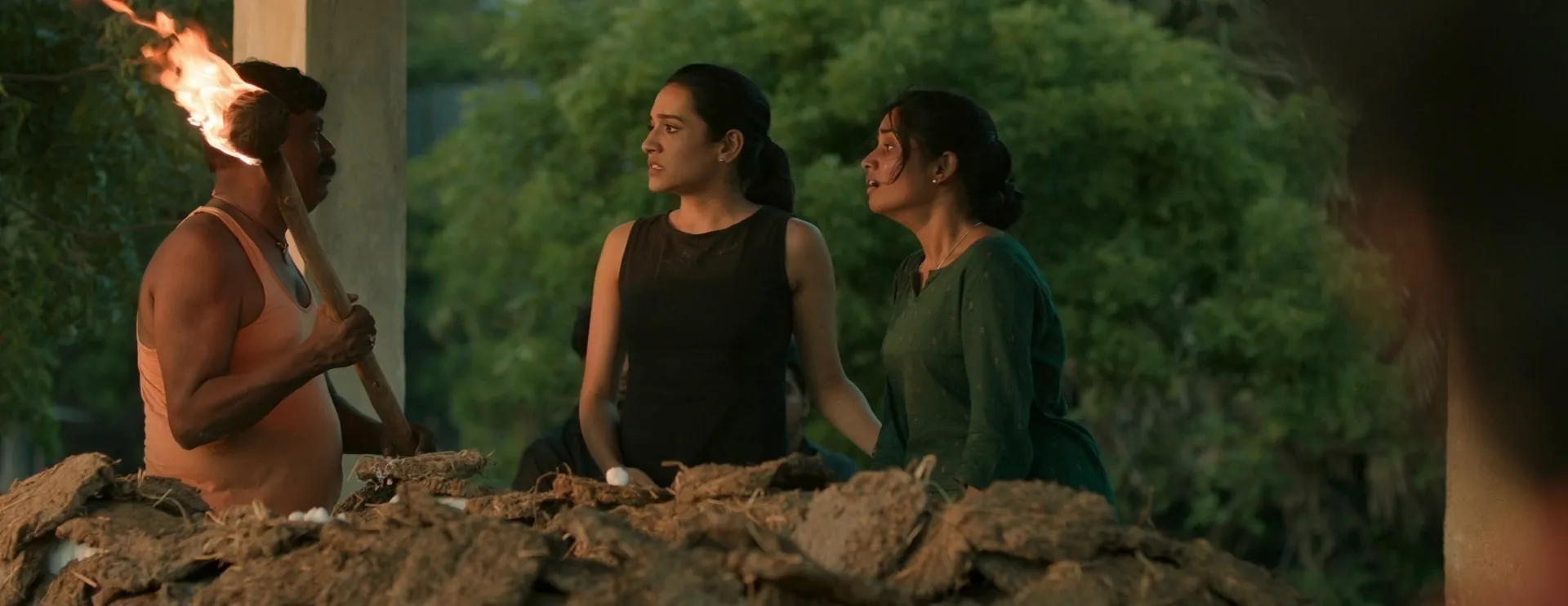 Screenshot 5 - Double Occupancy 2026 Hindi - Tamil Dual Audio