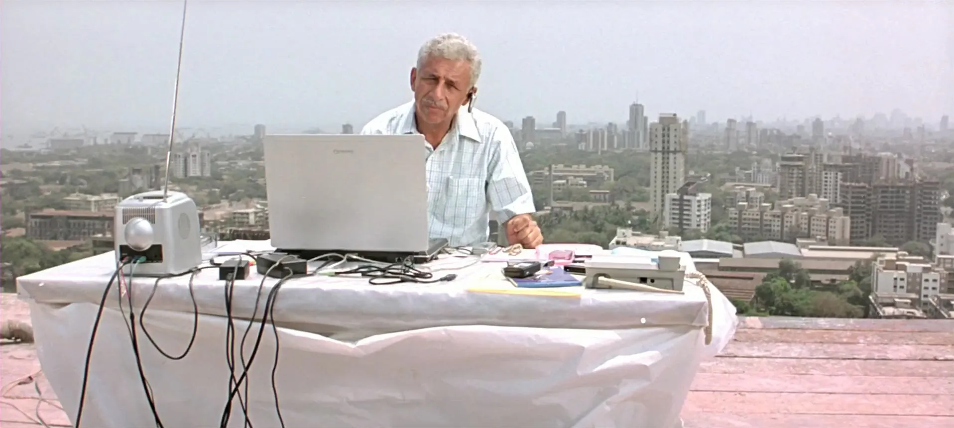 Screenshot 5 - A Wednesday 2008 Hindi Dual Audio