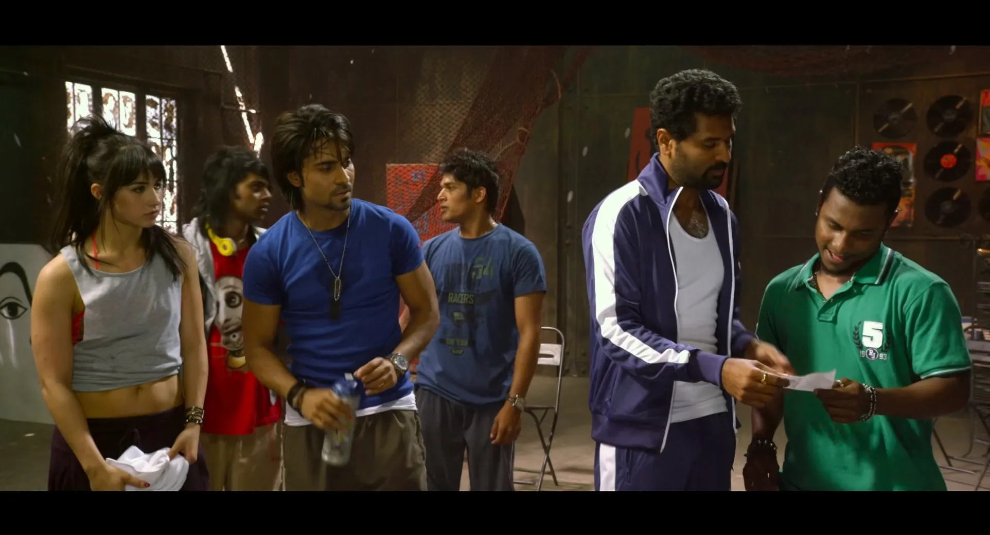 Screenshot 4 - ABCD aka Any Body Can Dance 2013 Hindi Dual Audio