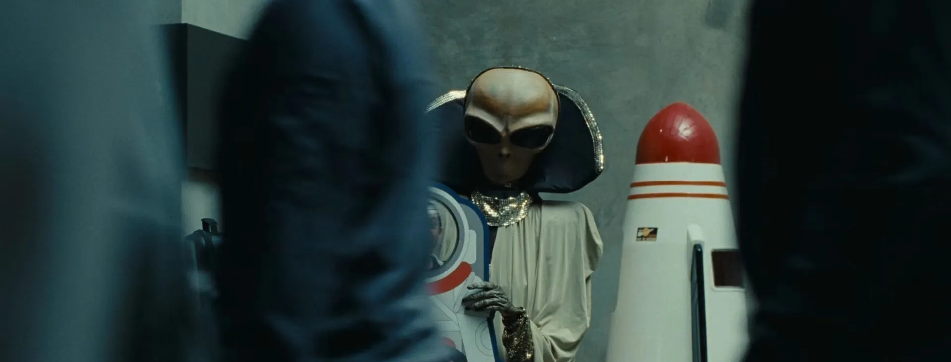 Screenshot 2 - Ad Astra 2019 Hindi - English Dual Audio