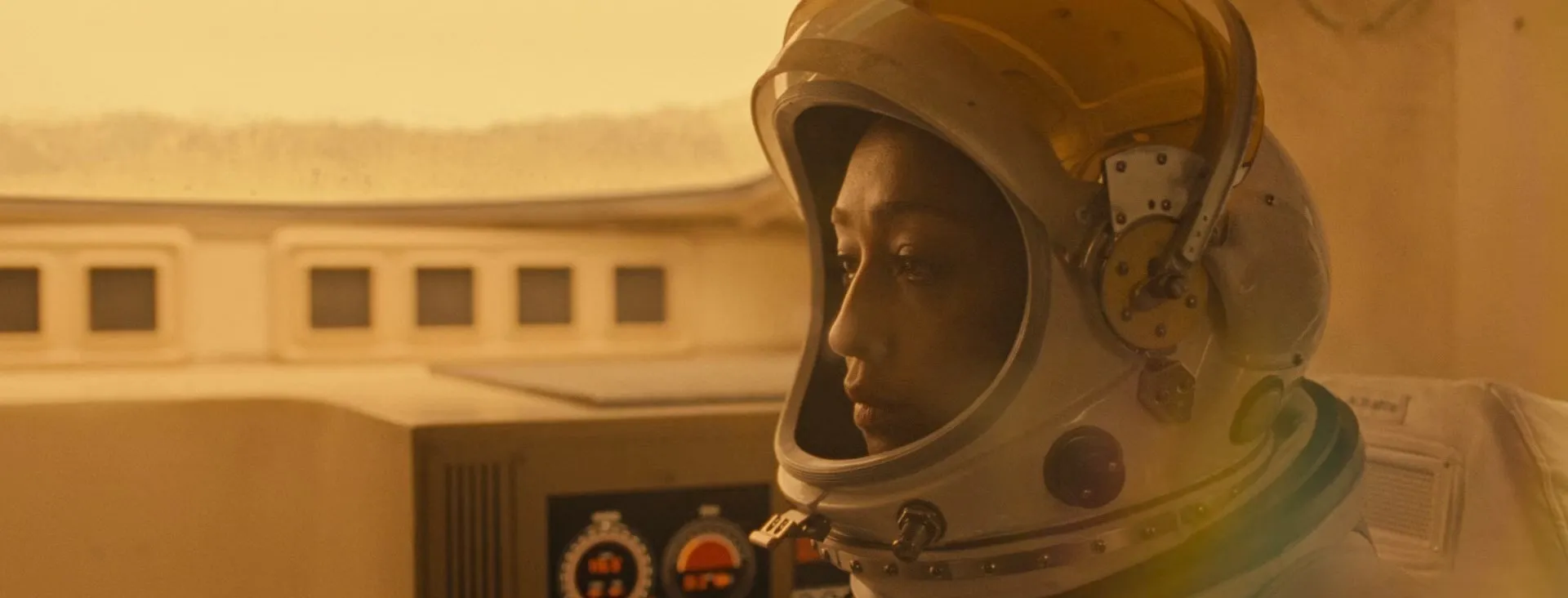 Screenshot 4 - Ad Astra 2019 Hindi - English Dual Audio
