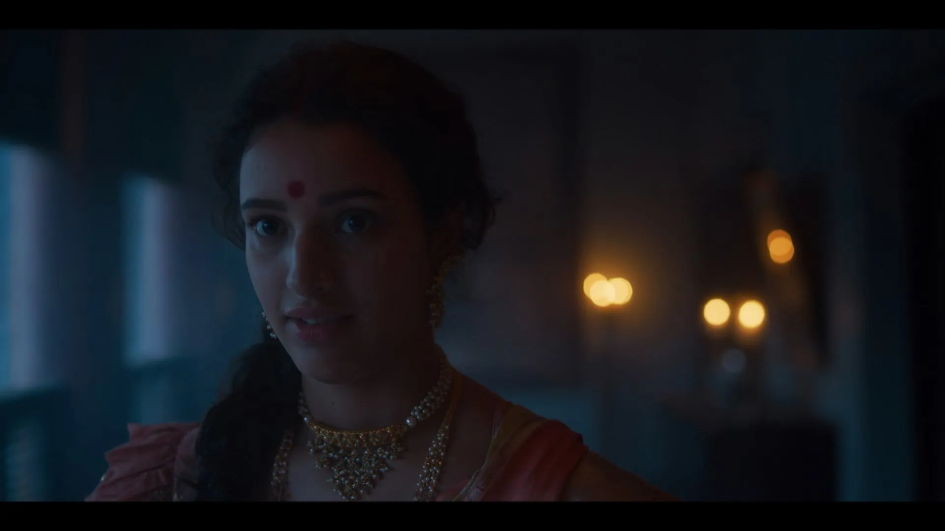 Screenshot 3 - Bulbbul 2020 Hindi Dual Audio