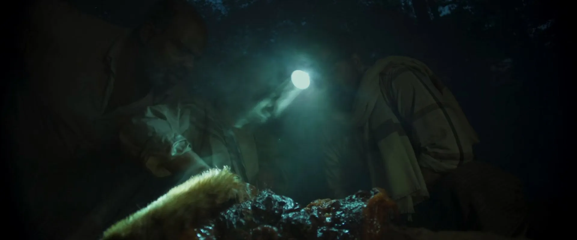 Screenshot 3 - Churuli 2021 Hindi - Malayalam Dual Audio
