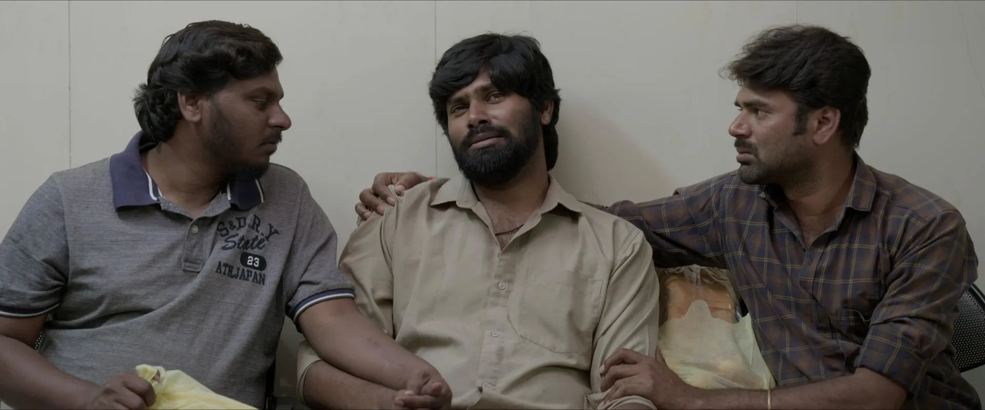 Cocoons 2026 Hindi – Telugu Dual Audio screenshot 5