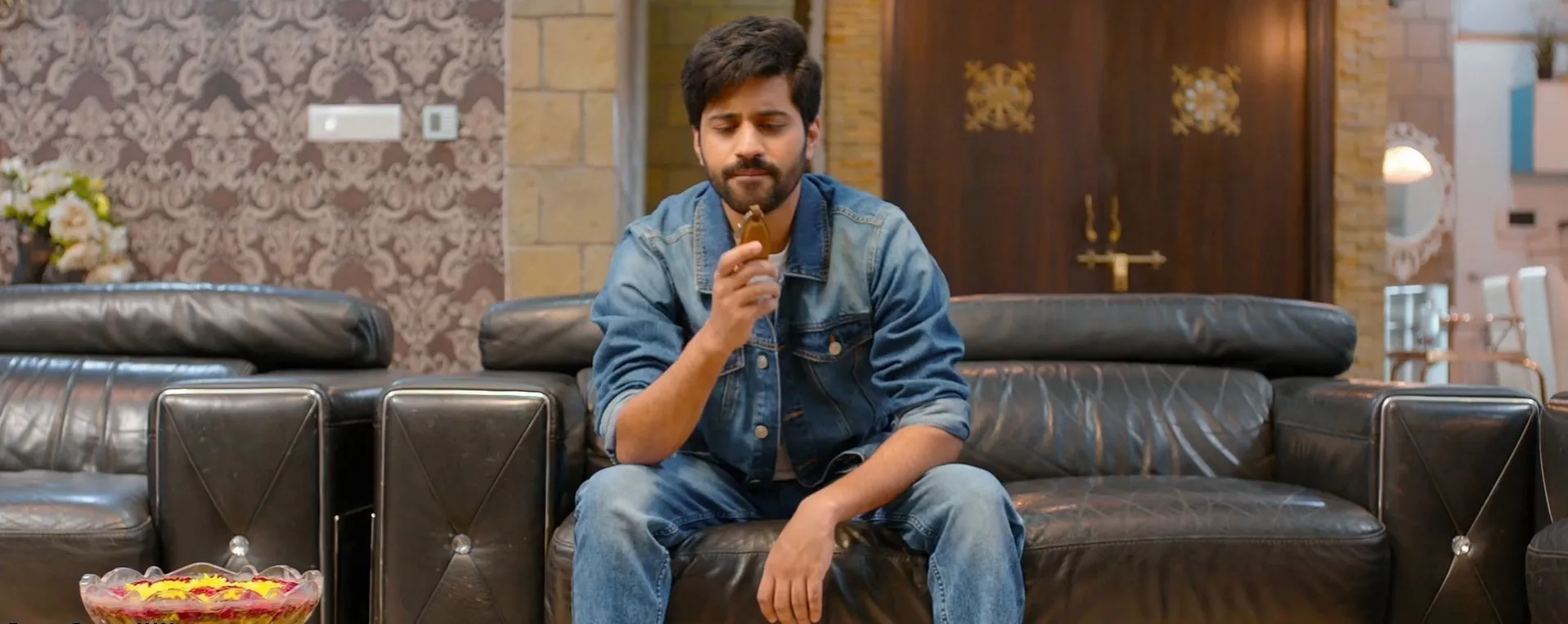 Screenshot 2 - Criminal or Devil 2024 Hindi Dual Audio