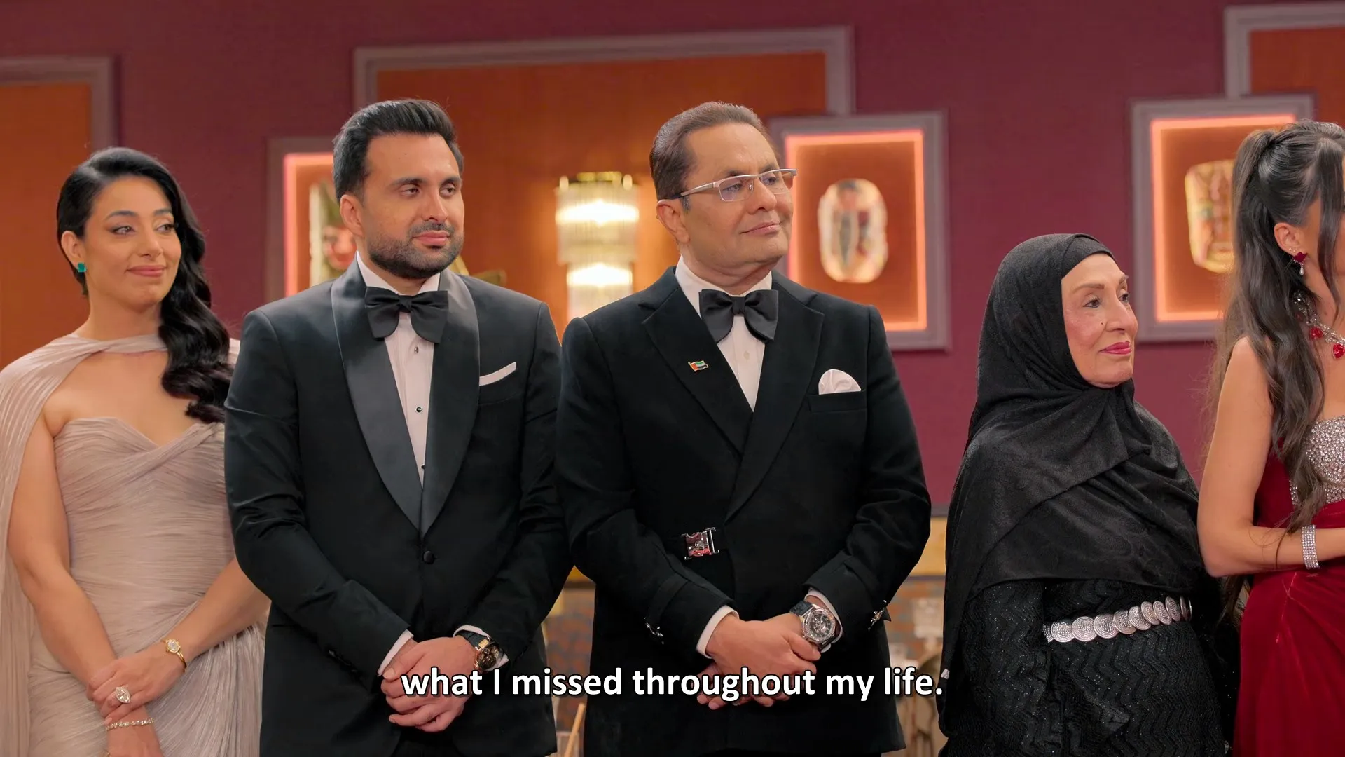 Screenshot 3 - Desi Bling 2026 Season 1 Hindi - Tamil - Telugu Audio [ALL EPISODES]