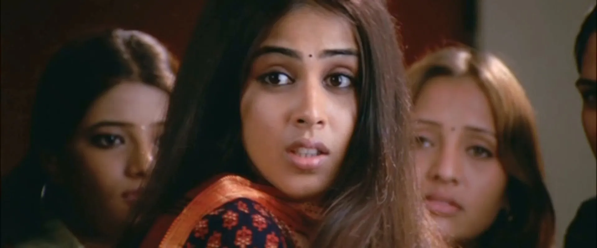 Screenshot 5 - Dum (Happy) 2006 Hindi - Telugu Dual Audio