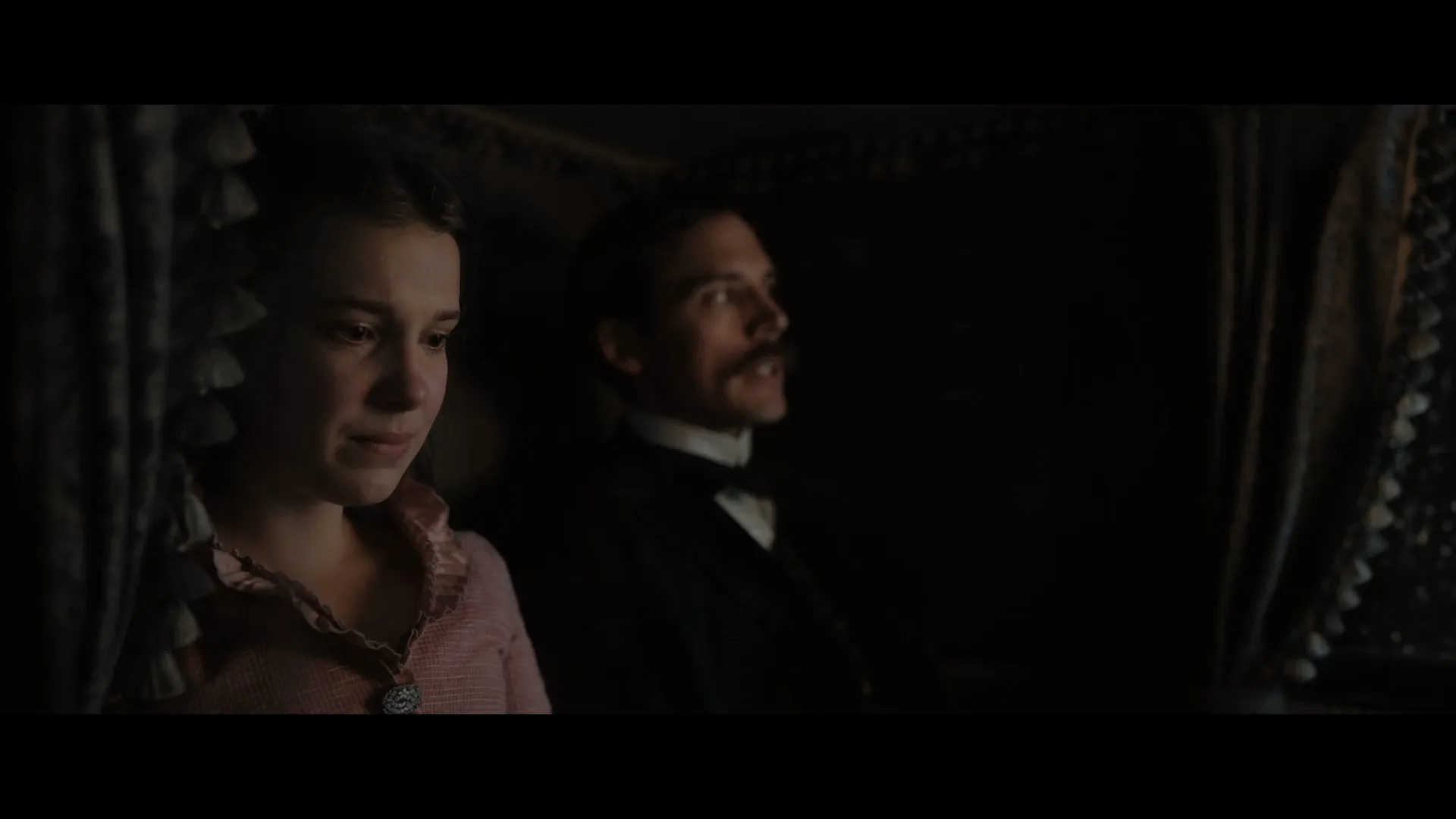 Screenshot 4 - Enola Holmes 2020 Hindi Dual Audio