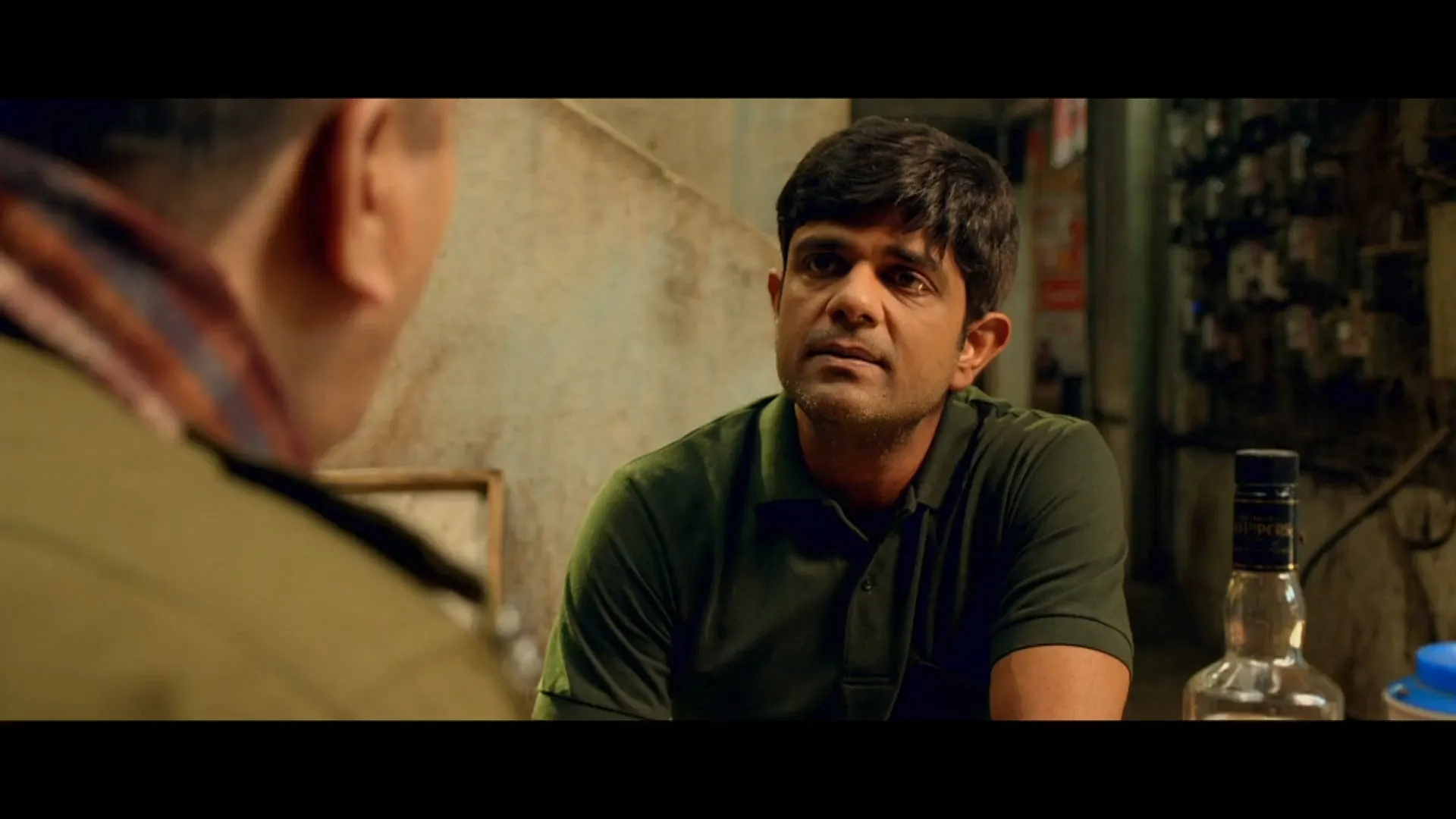 Screenshot 5 - Guddu Rangeela 2015 Hindi Dual Audio