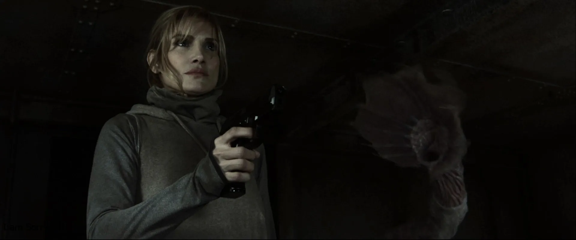 Screenshot 4 - Harbinger Down 2015 Hindi Dual Audio