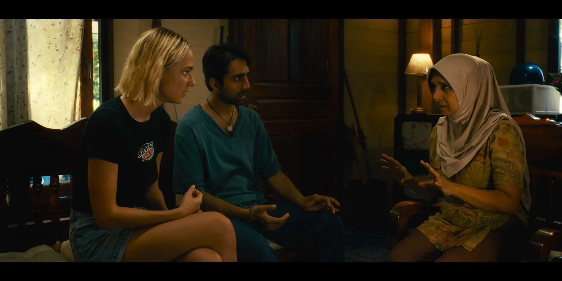 Screenshot 4 - Hell in Paradise 2025 Hindi - English Dual Audio