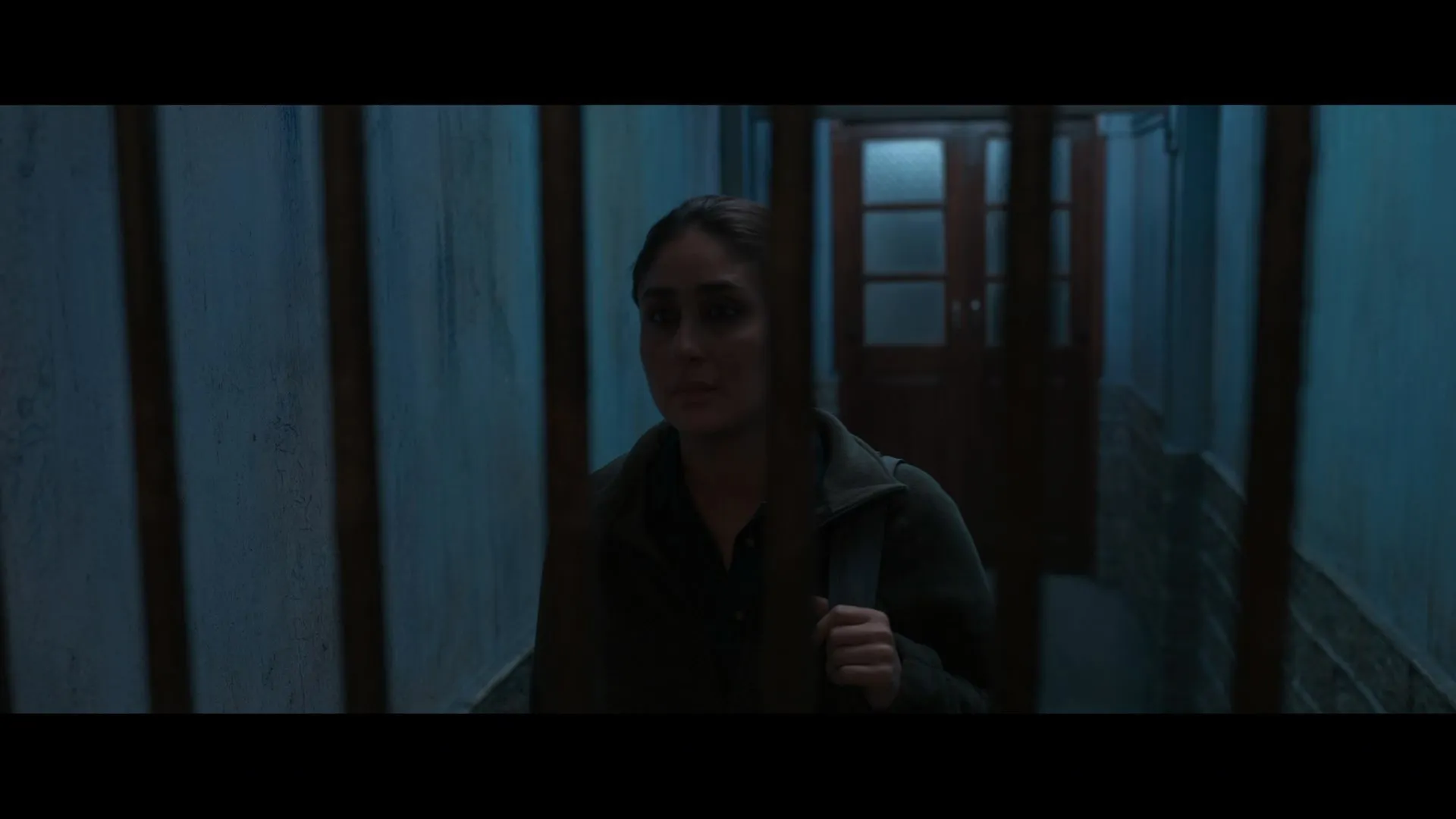 Screenshot 5 - Jaane Jaan 2023 Hindi Dual Audio