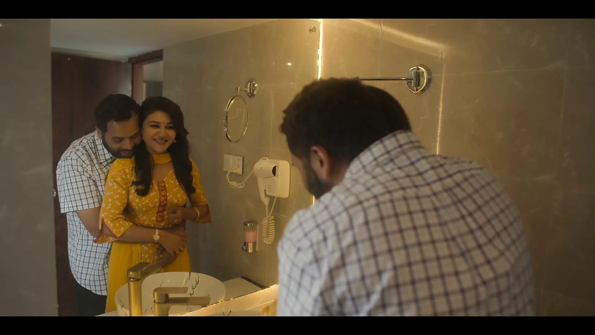 Screenshot 3 - Jimmi Paisa Aur Paap 2026 Season 01 Complete Hindi Audio