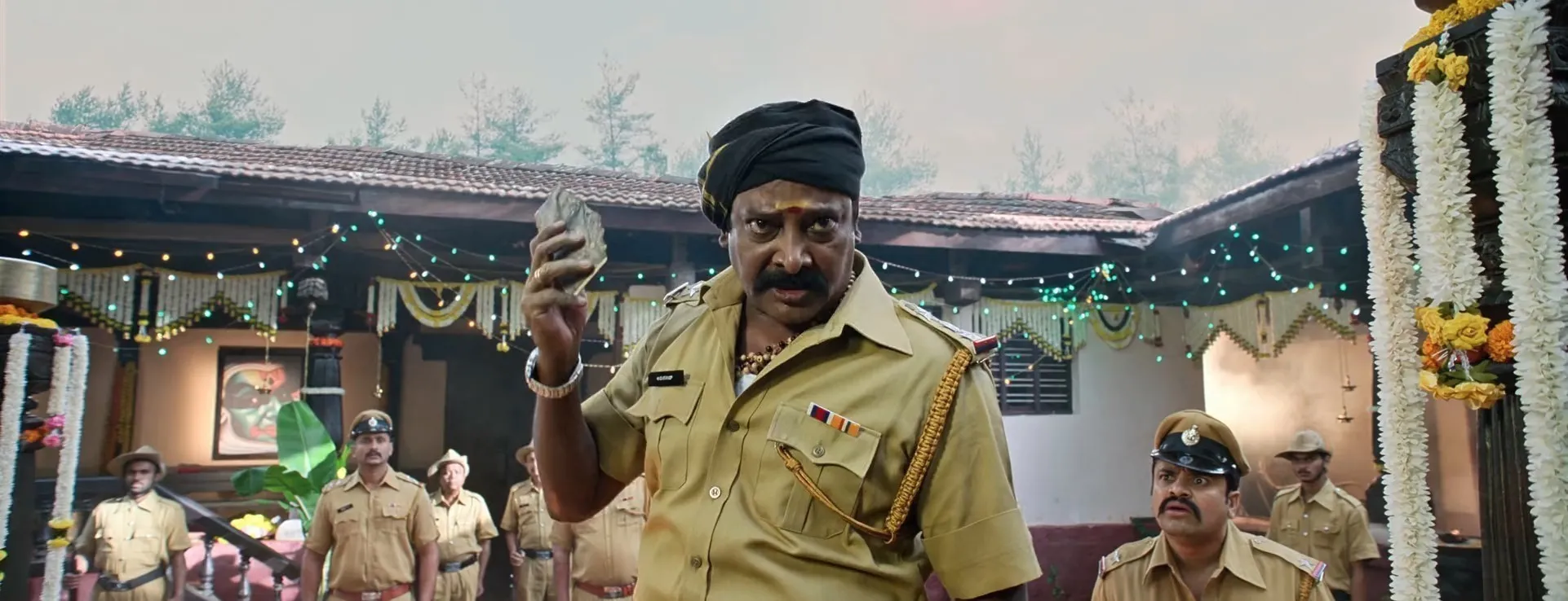 Screenshot 3 - KD – The Devil 2026 Kannada - Tamil - Telugu - Malayalam Dual Audio