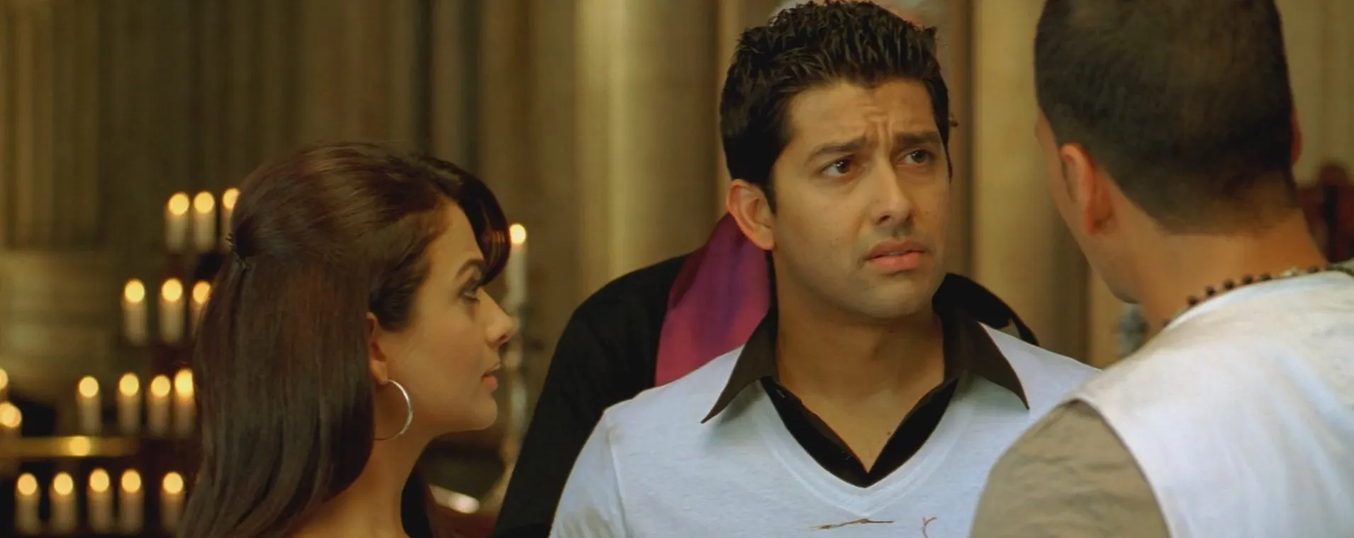 Screenshot 1 - Kambakkht Ishq 2009 Hindi Dual Audio