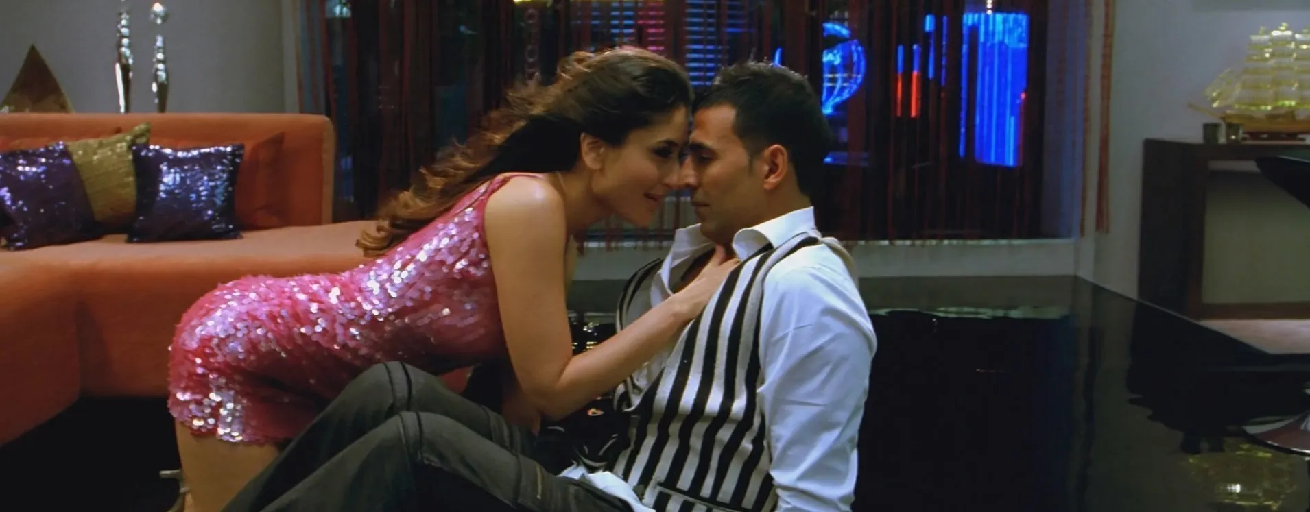 Screenshot 5 - Kambakkht Ishq 2009 Hindi Dual Audio
