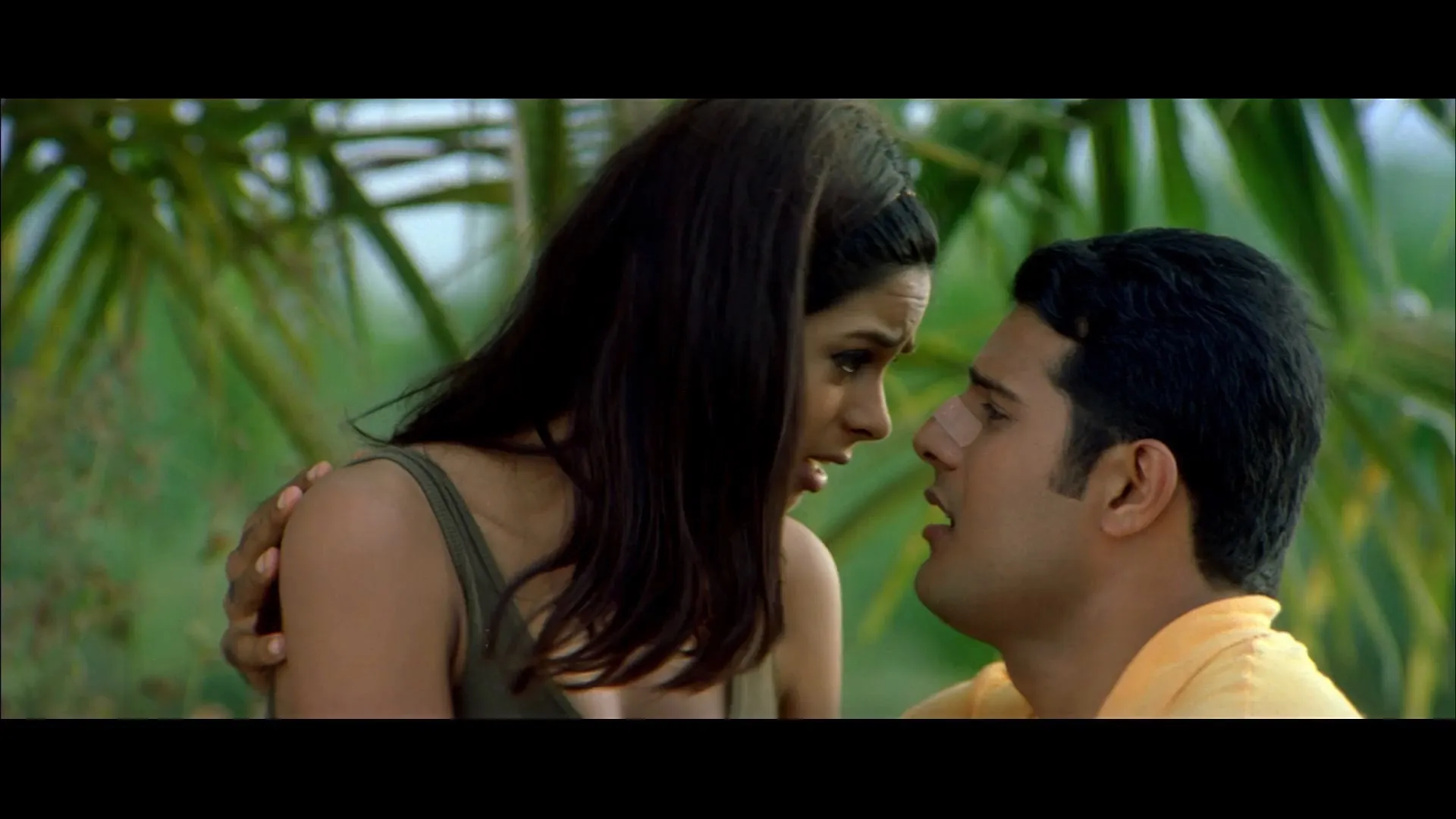 Screenshot 1 - Khwahish 2003 Hindi Dual Audio