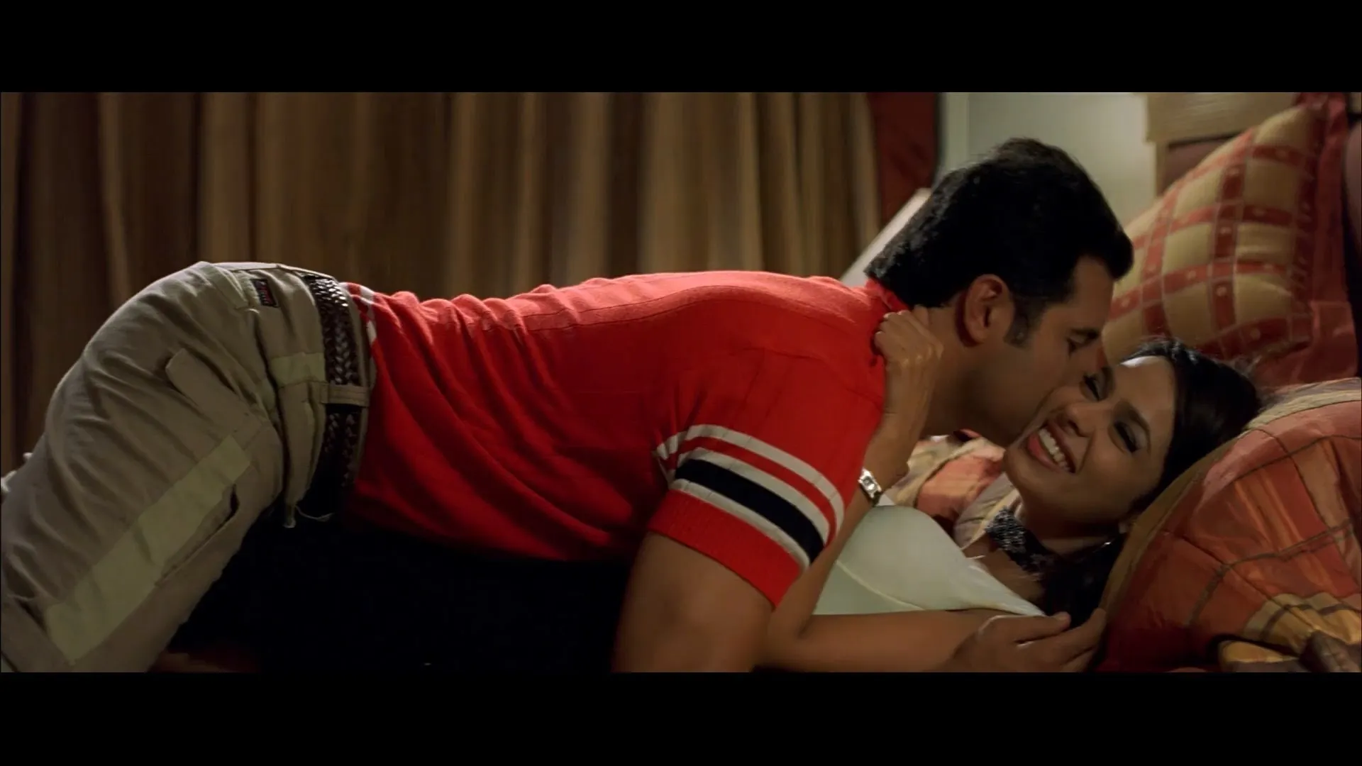 Screenshot 2 - Khwahish 2003 Hindi Dual Audio