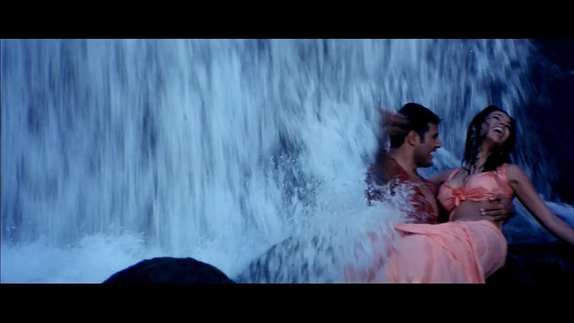 Screenshot 4 - Khwahish 2003 Hindi Dual Audio