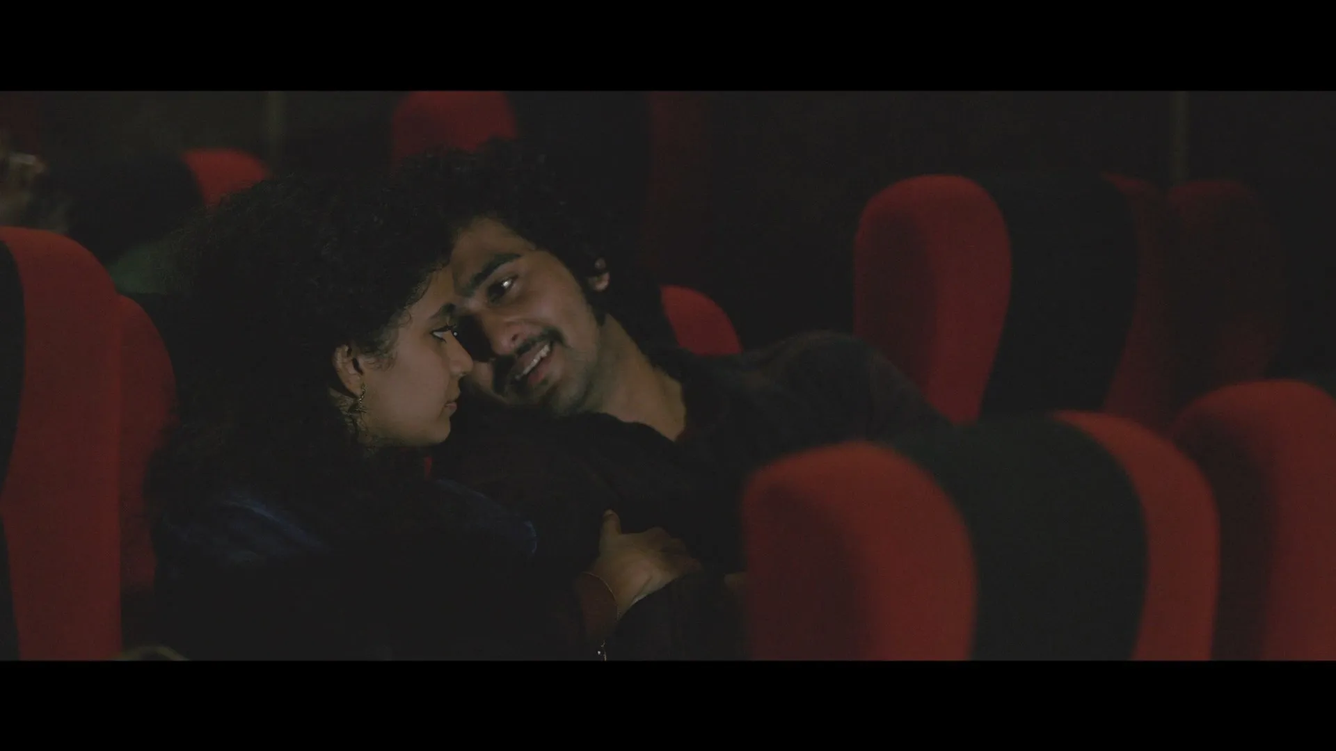 Screenshot 2 - Kumbalangi Nights 2019 Malayalam Dual Audio