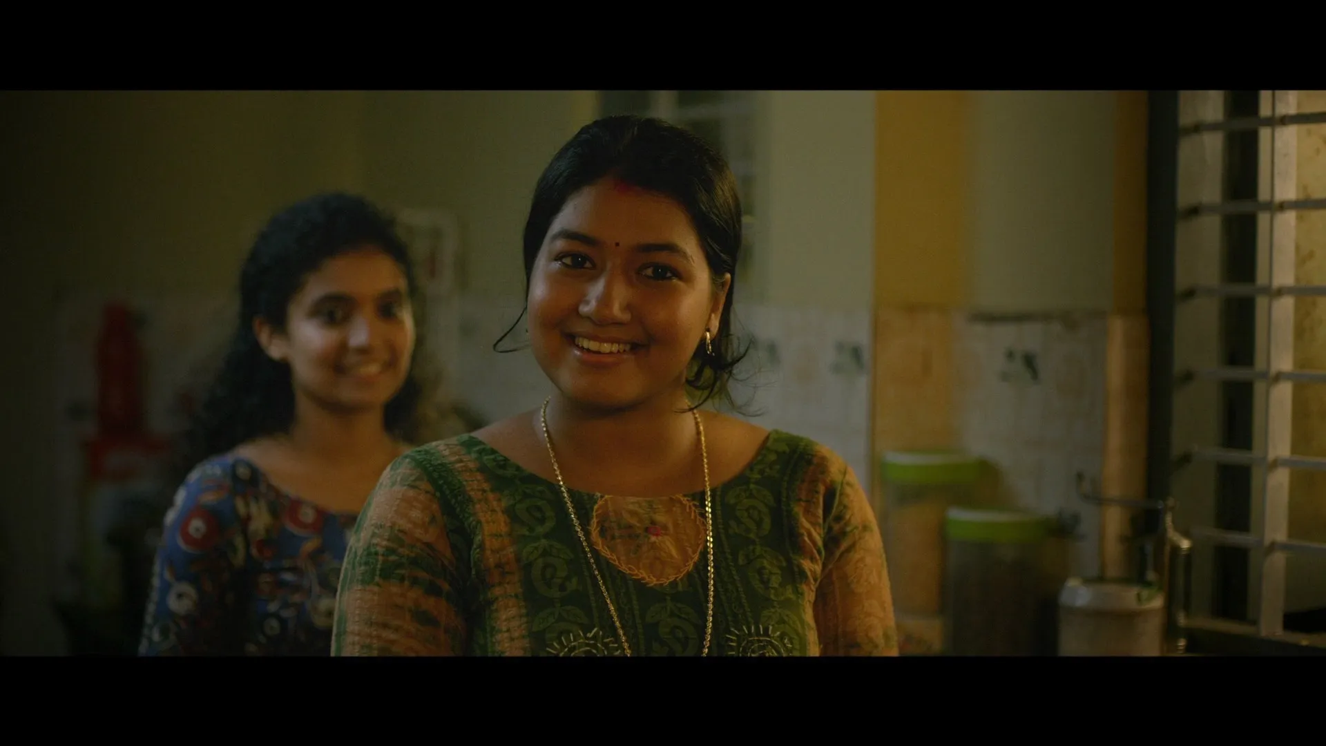 Screenshot 3 - Kumbalangi Nights 2019 Malayalam Dual Audio