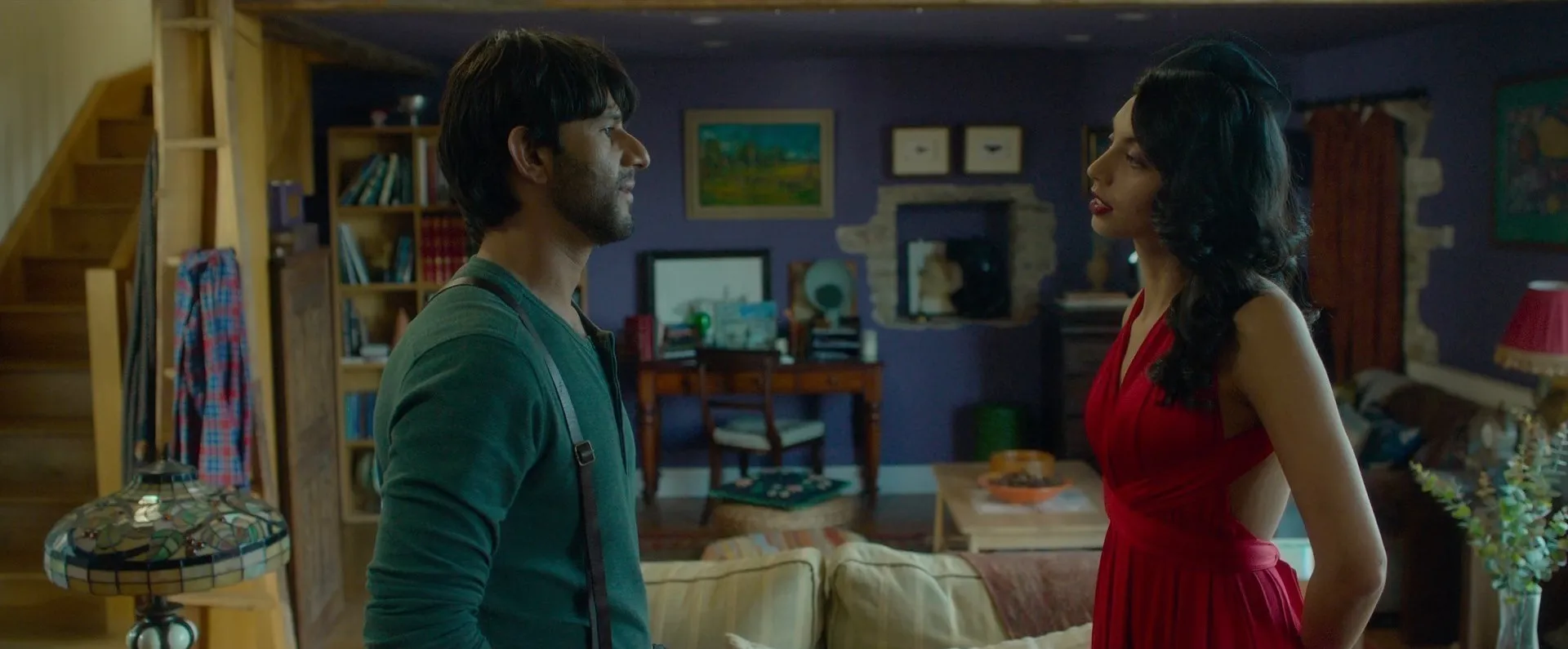 Screenshot 1 - Lord Curzon Ki Haveli 2023 Hindi Dual Audio