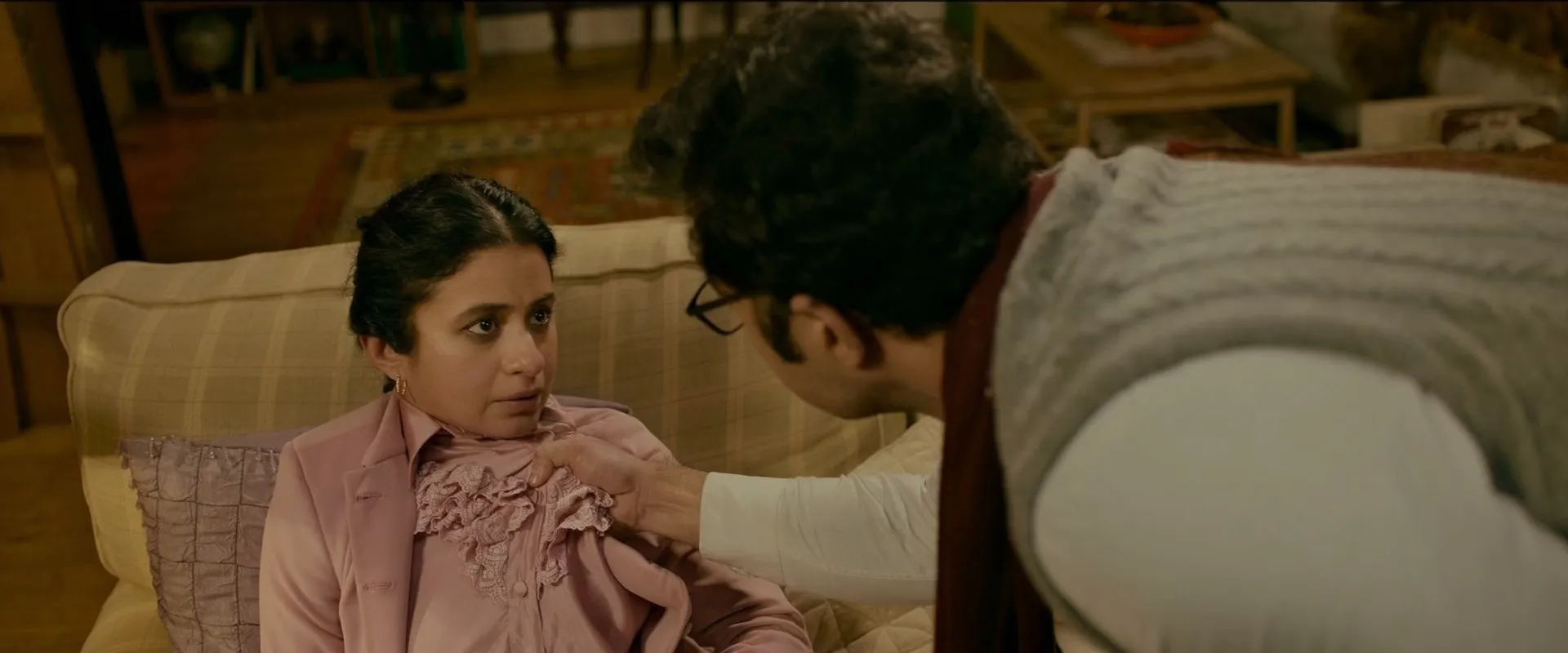 Screenshot 2 - Lord Curzon Ki Haveli 2023 Hindi Dual Audio