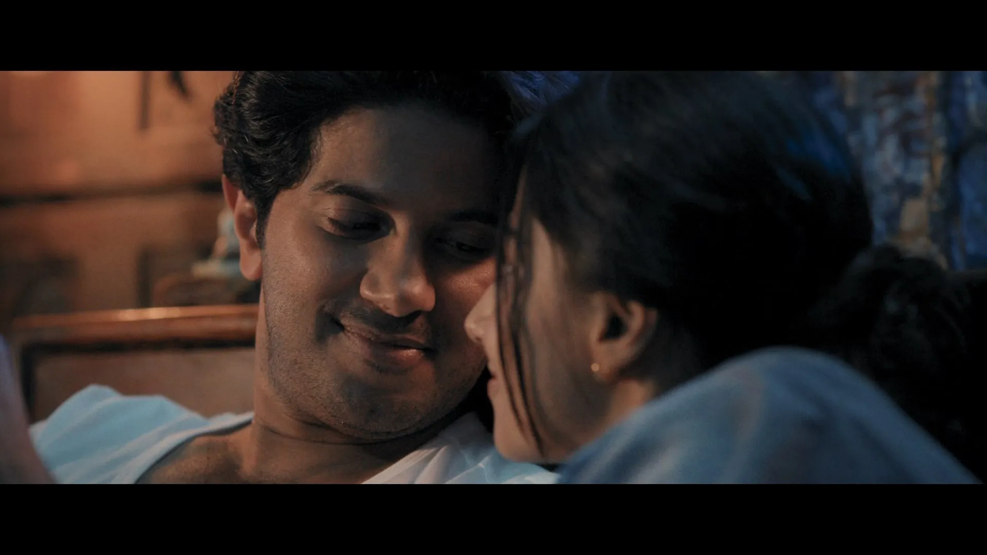 Screenshot 2 - Lucky Baskhar 2024 Hindi - Telugu Dual Audio