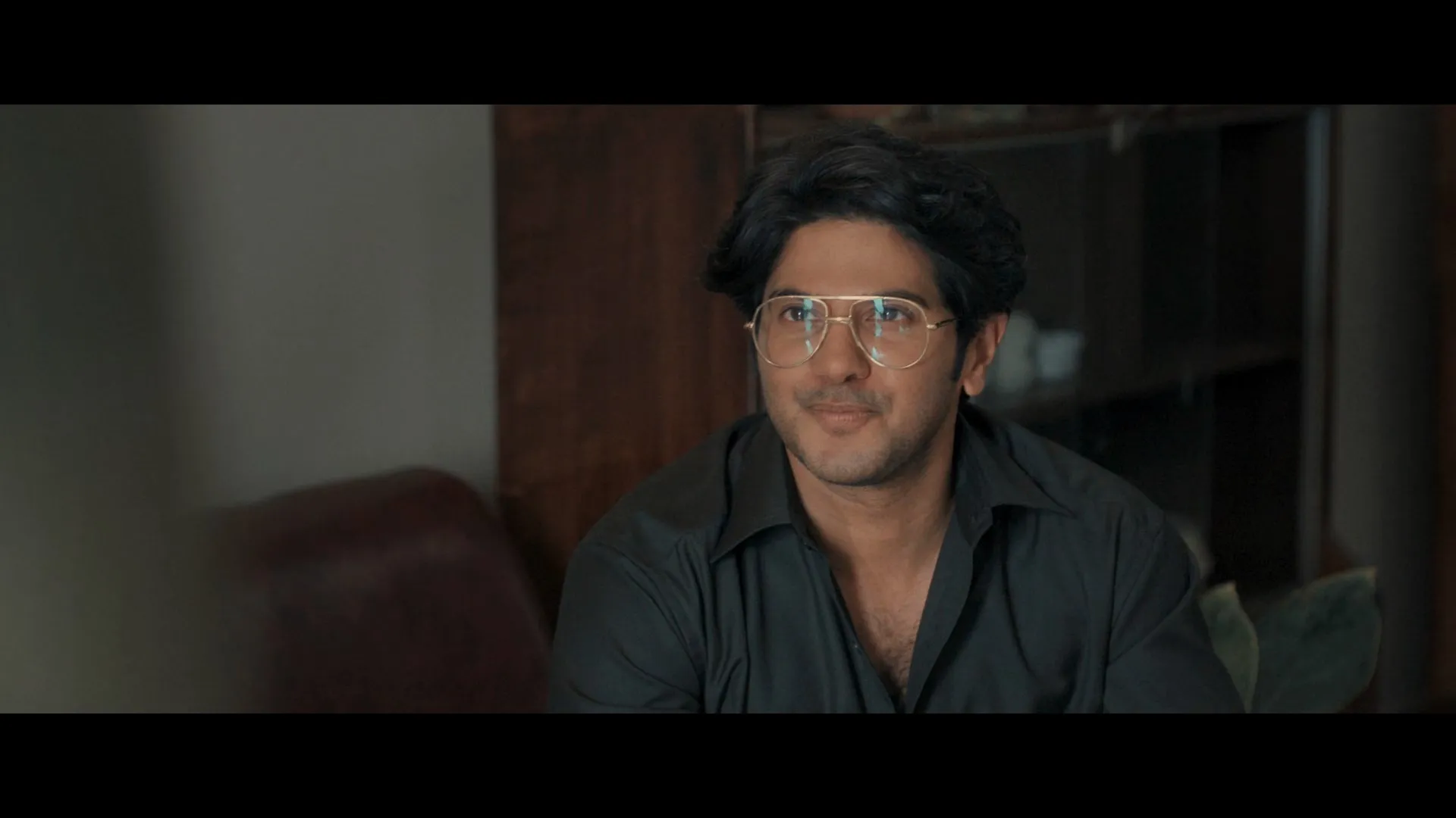 Screenshot 5 - Lucky Baskhar 2024 Hindi - Telugu Dual Audio
