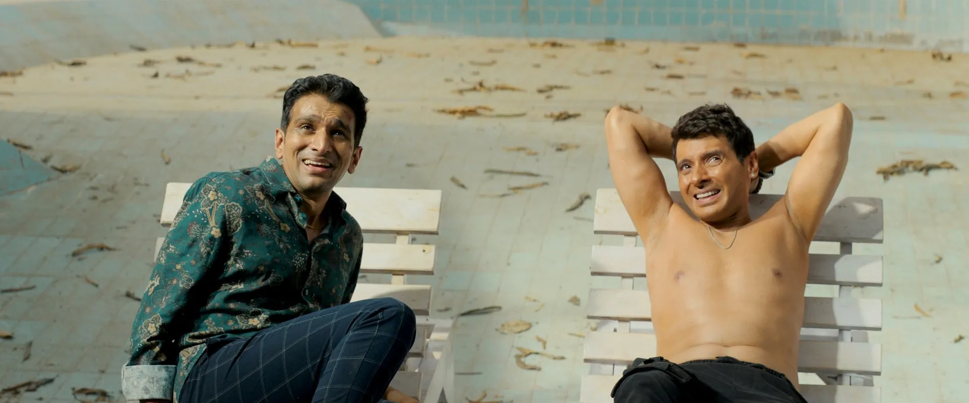 Screenshot 1 - Madgaon Express 2024 Hindi Dual Audio