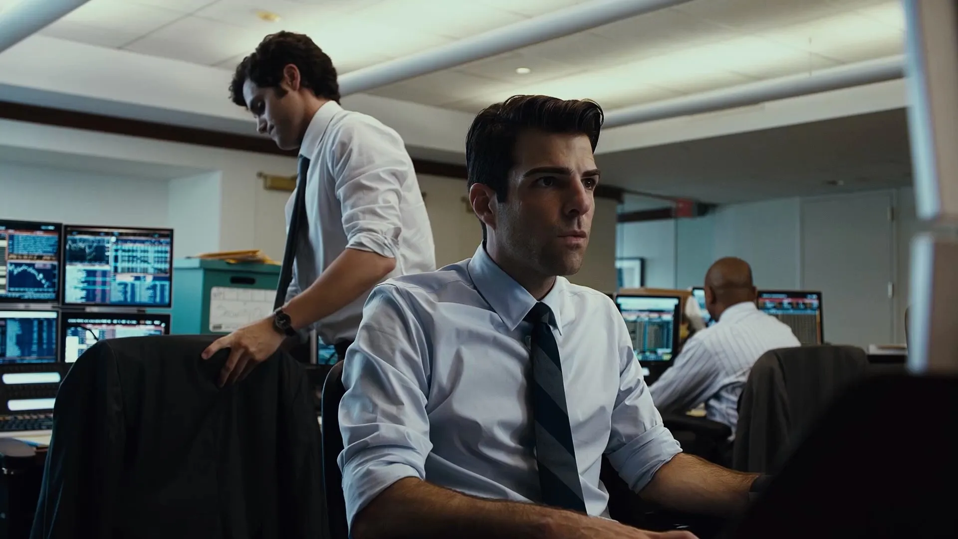 Screenshot 1 - Margin Call 2011 Hindi Dual Audio