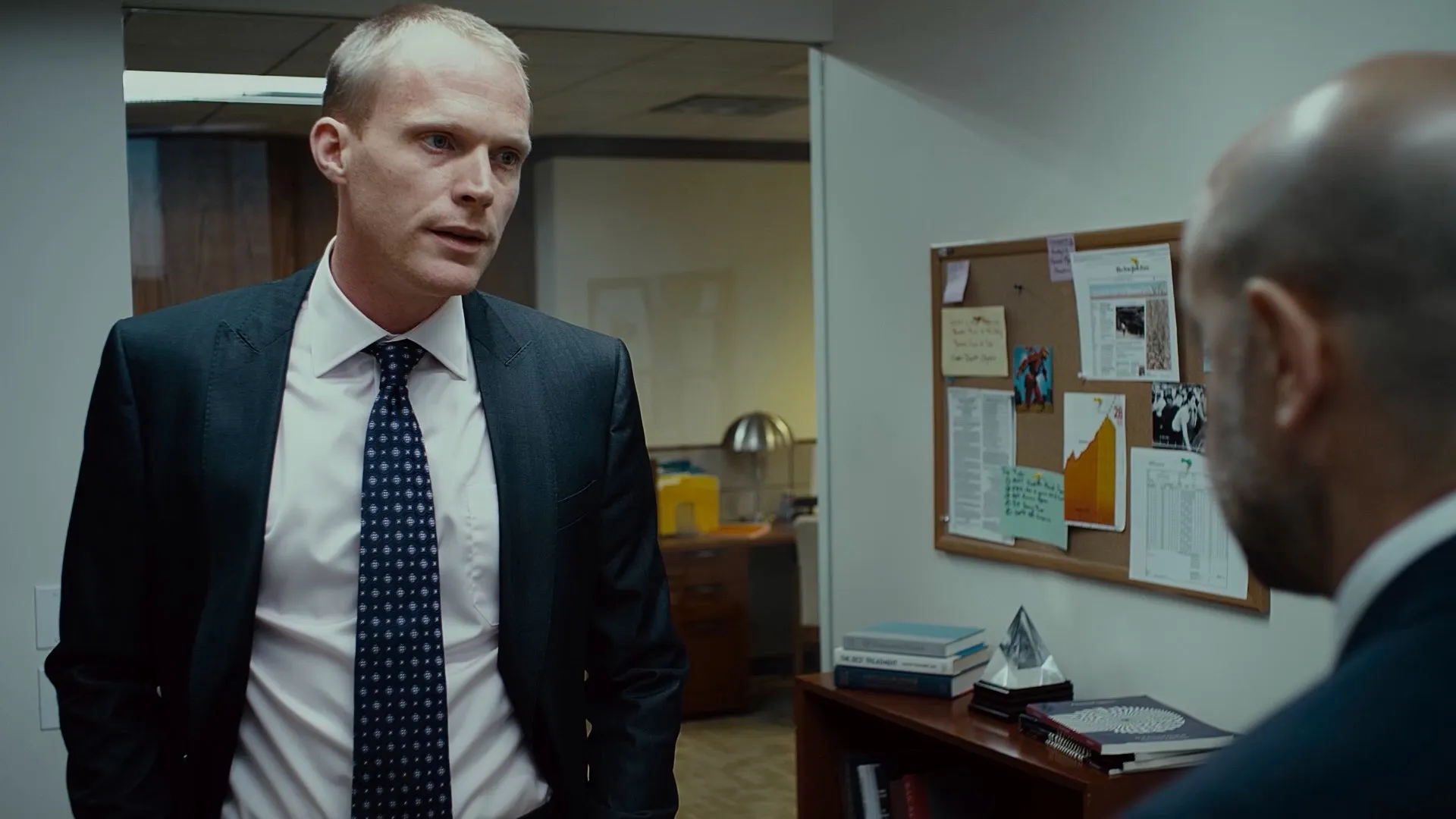 Screenshot 5 - Margin Call 2011 Hindi Dual Audio