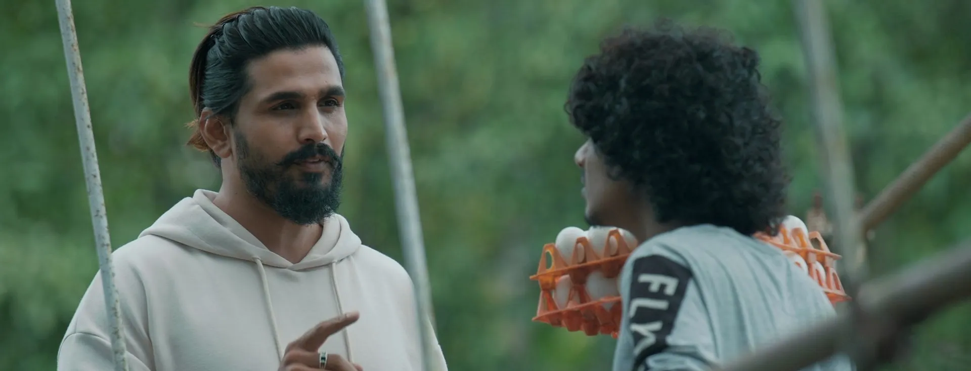 Screenshot 1 - Moda Kavida Vaathavarana 2026 Hindi - Kannada Dual Audio