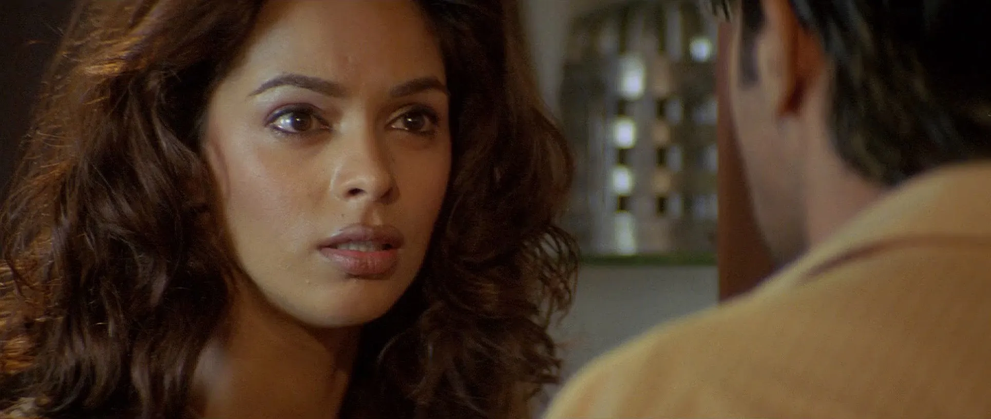 Screenshot 3 - Murder 2004 Hindi - English Dual Audio