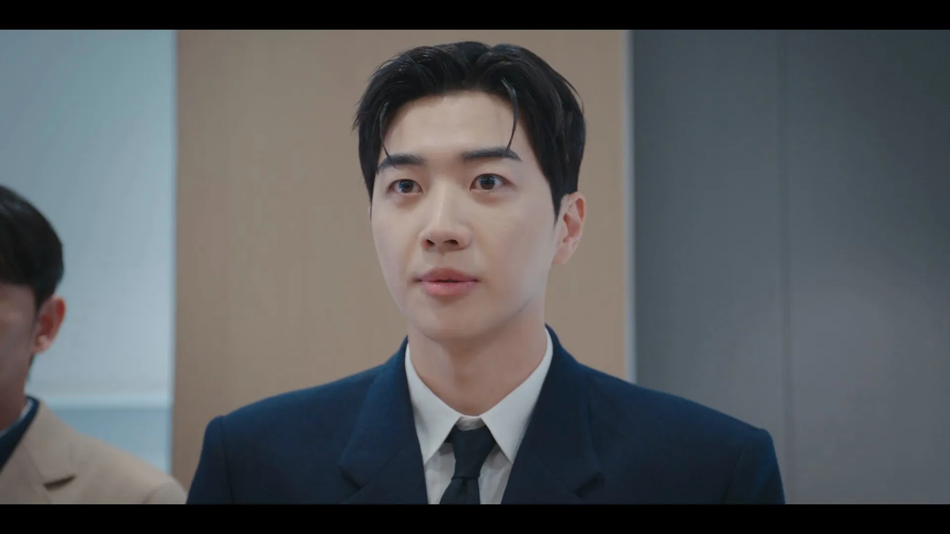 Screenshot 1 - My Bias, My Boss 2026 Season 1 Hindi - Korean Dual Audio [EP - 11 ADDED]
