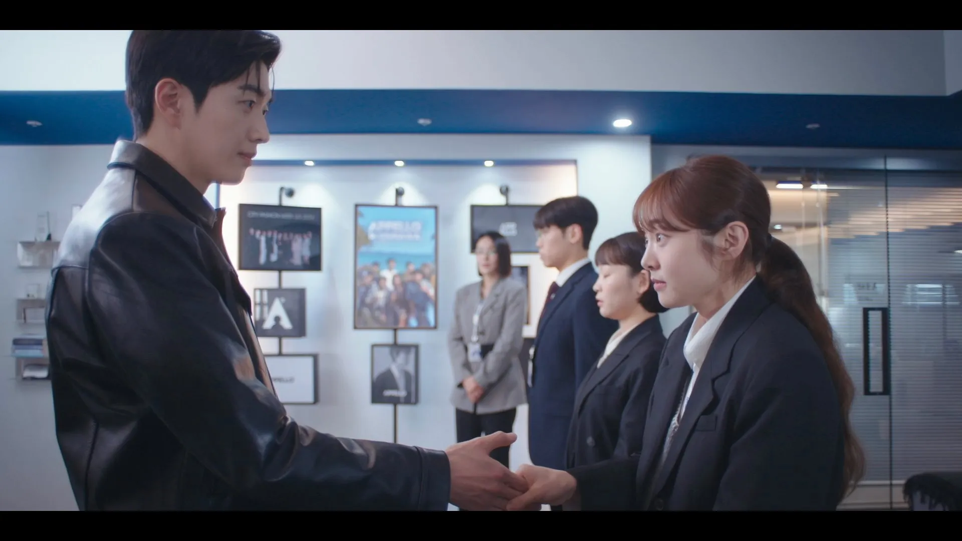 Screenshot 4 - My Bias, My Boss 2026 Season 1 Hindi - Korean Dual Audio [EP - 11 ADDED]