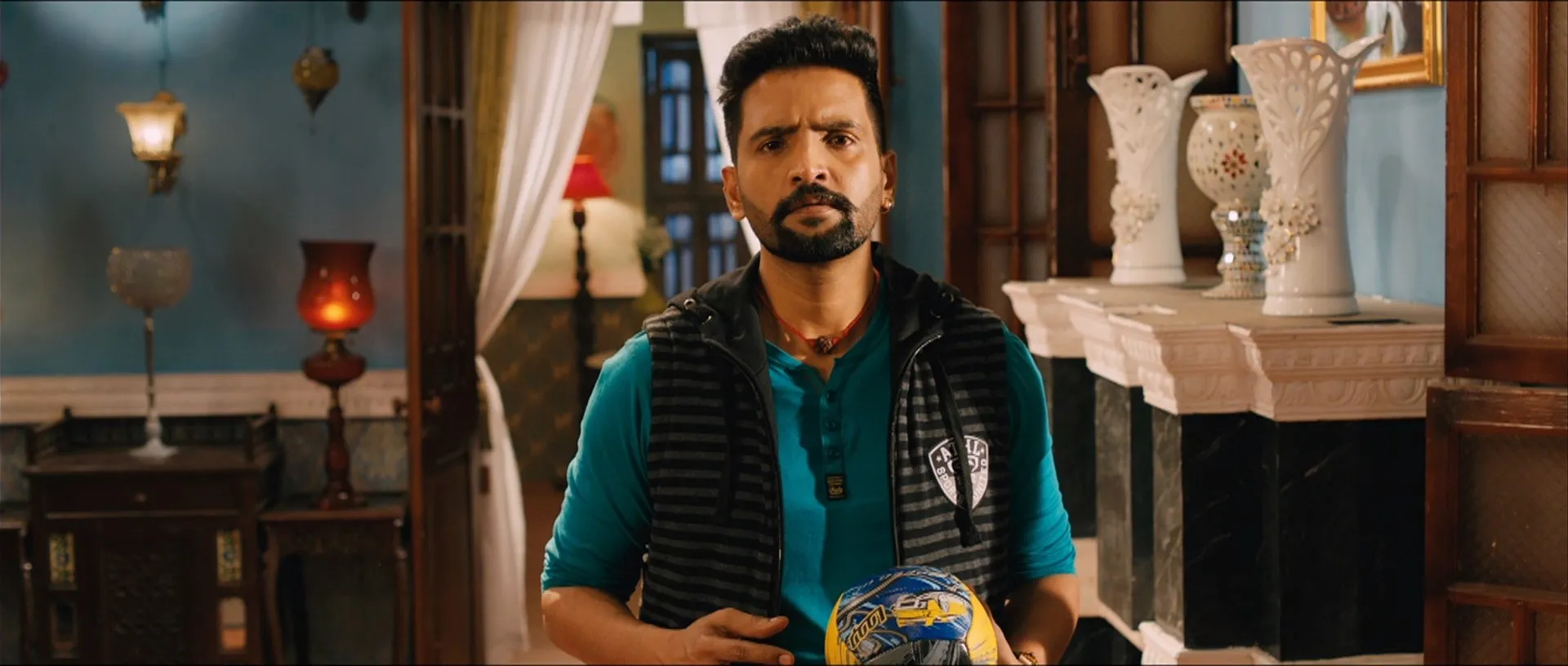 Screenshot 3 - Raj Mahal 3 (Dhilluku Dhuddu) 2016 Hindi - Tamil Dual Audio