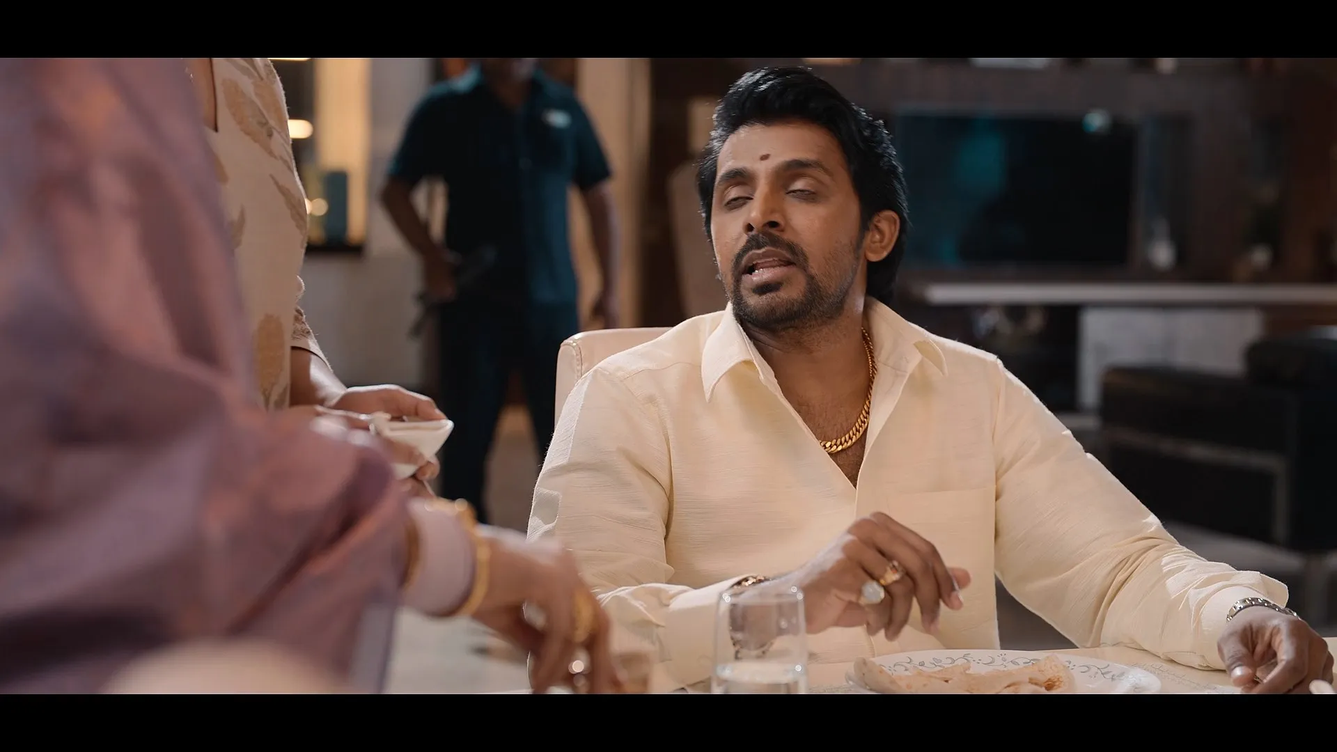 Screenshot 3 - Saving the Tigers 2026 Season 3 Hindi Audio [Ep - 07 Added]