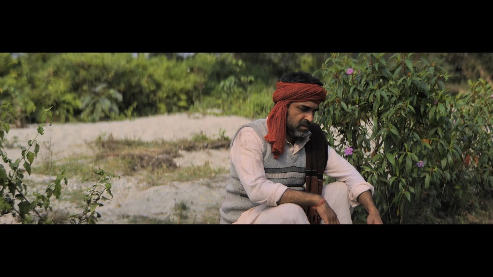 Screenshot 3 - Sherdil: The Pilibhit Saga 2022 Hindi Dual Audio