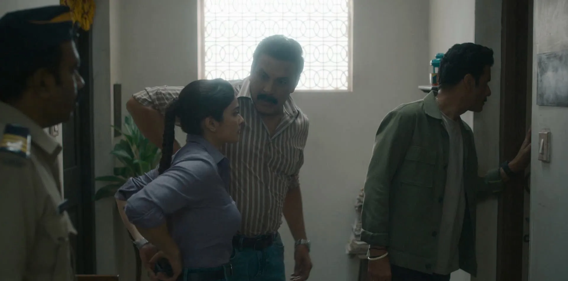 Screenshot 2 - Silence 2: The Night Owl Bar Shootout 2024 Hindi Dual Audio