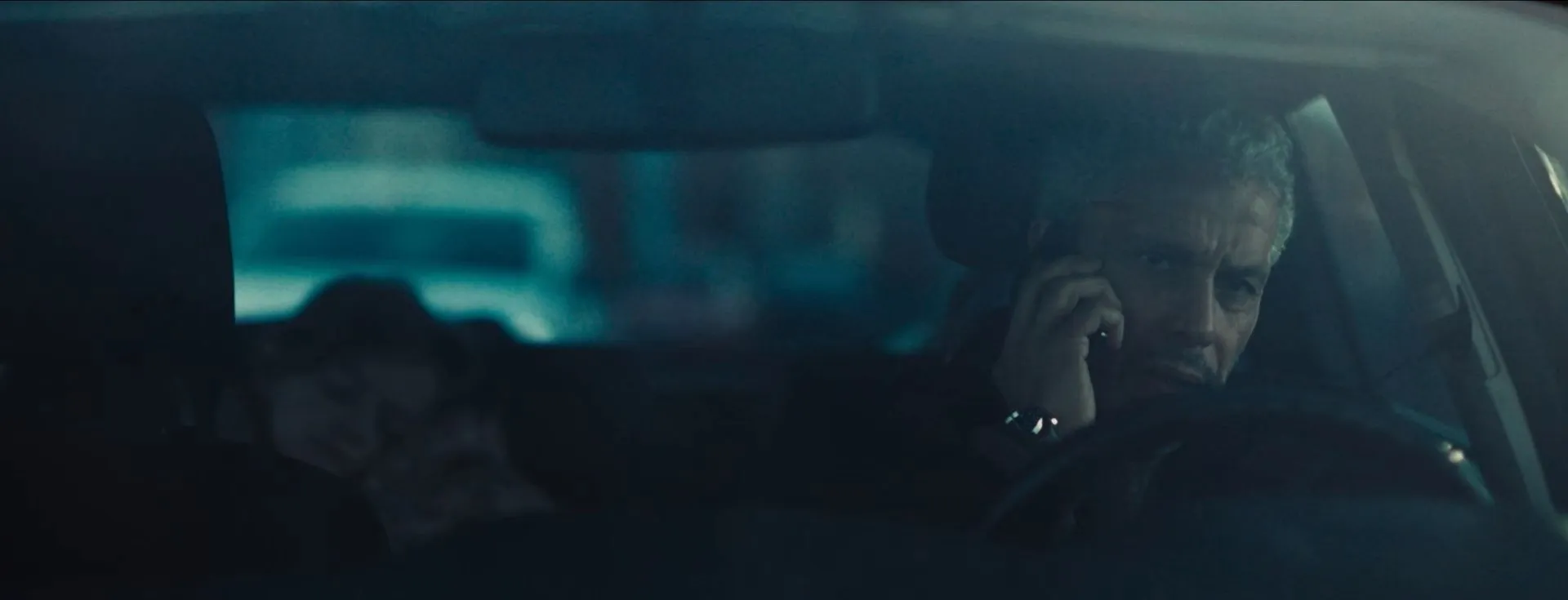 Screenshot 5 - The Chase aka Six Jours 2024 Hindi - French Dual Audio