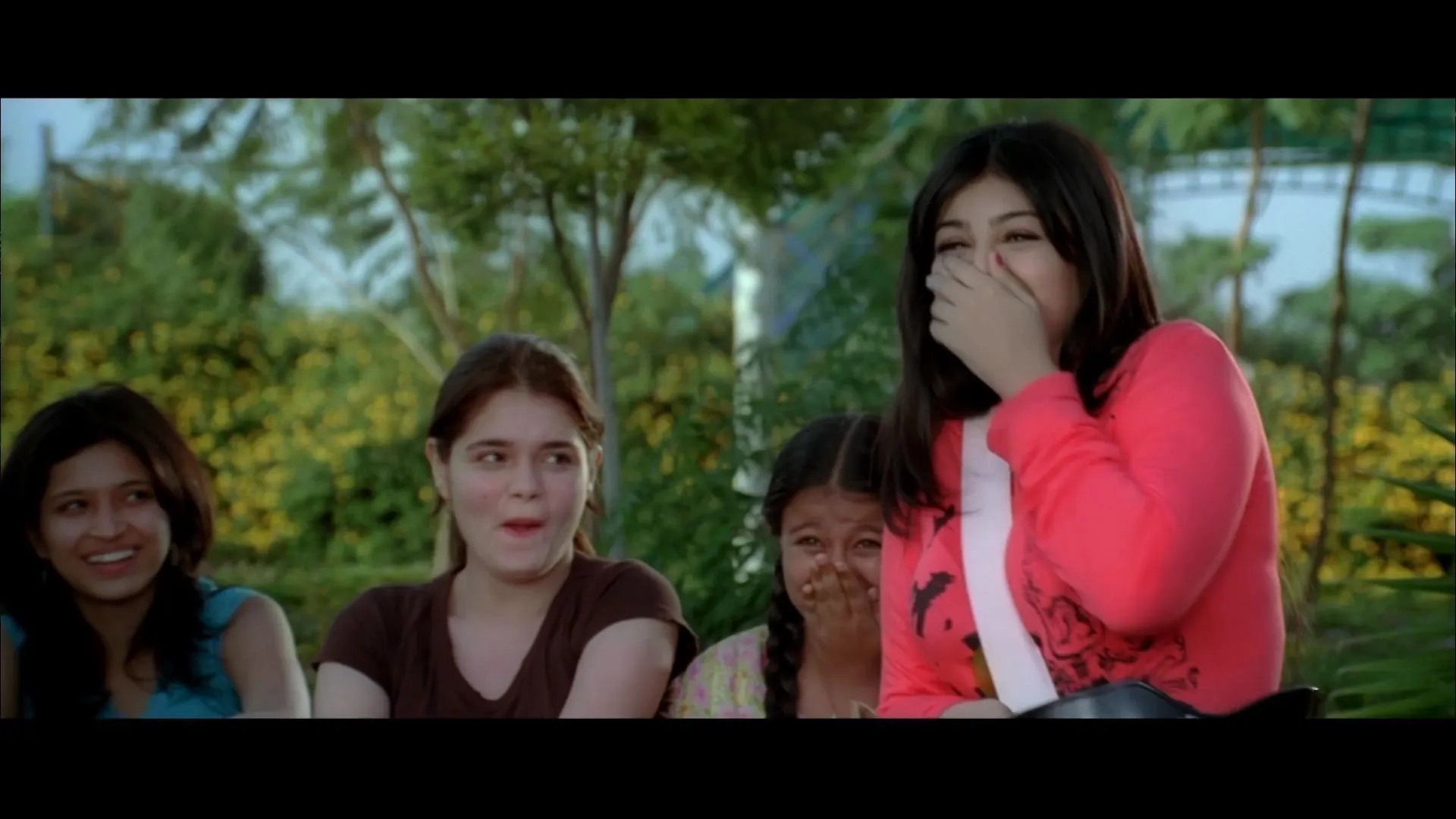 Screenshot 1 - Sunday 2008 Hindi Dual Audio