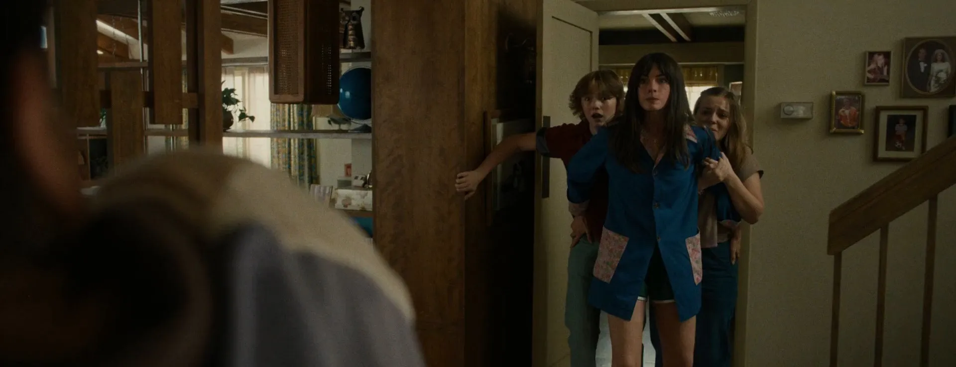 Screenshot 3 - The End of Oak Street 2026 Hindi - Tamil - Telugu - (LiNE) & English Dual Audio