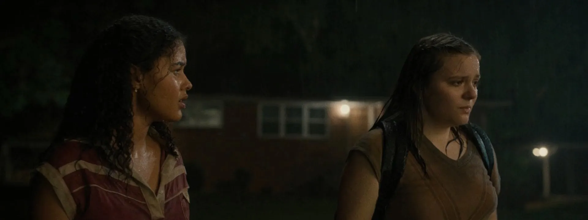 Screenshot 5 - The End of Oak Street 2026 Hindi - Tamil - Telugu - (LiNE) & English Dual Audio