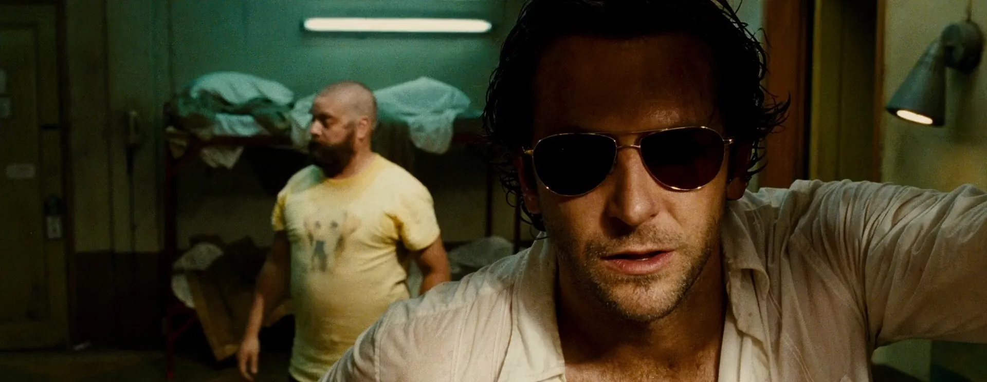 Screenshot 2 - The Hangover Part II 2011 Hindi - English Audio