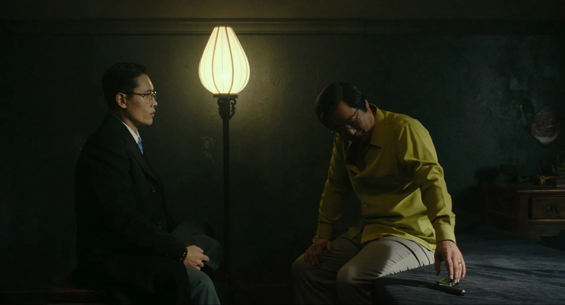 Screenshot 1 - The Man Standing Next 2020 Hindi Dual Audio
