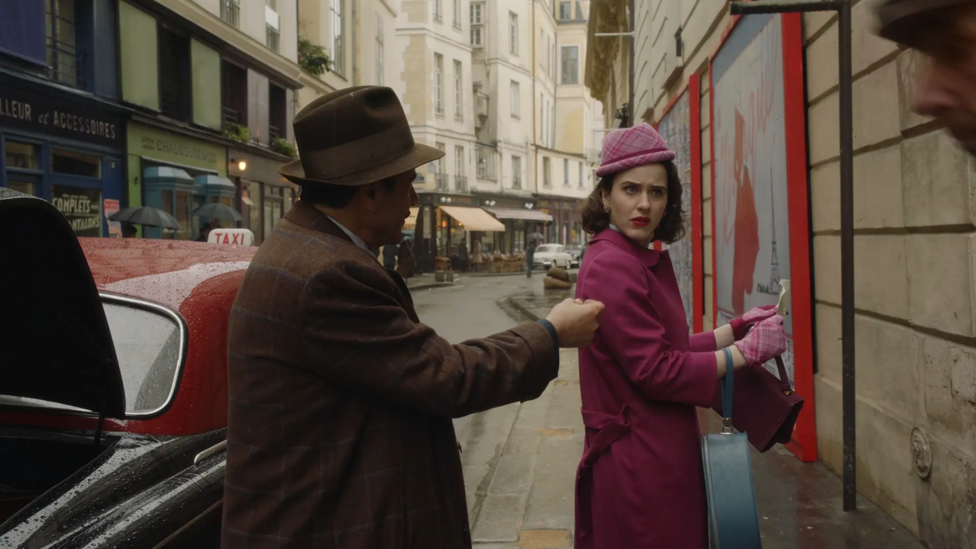 Screenshot 1 - The Marvelous Mrs. Maisel 2018 Season 2 Hindi - English Audio [ALL EPISODES]