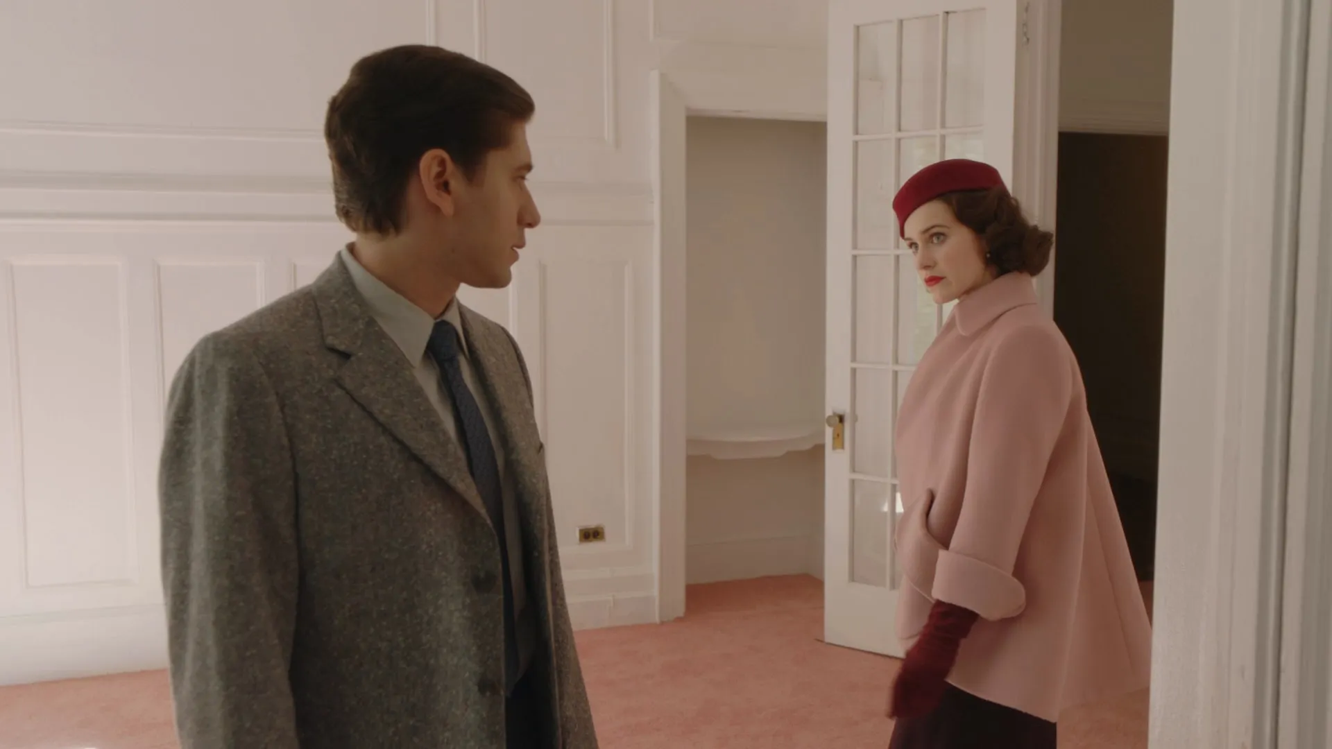 Screenshot 2 - The Marvelous Mrs. Maisel 2018 Season 2 Hindi - English Audio [ALL EPISODES]