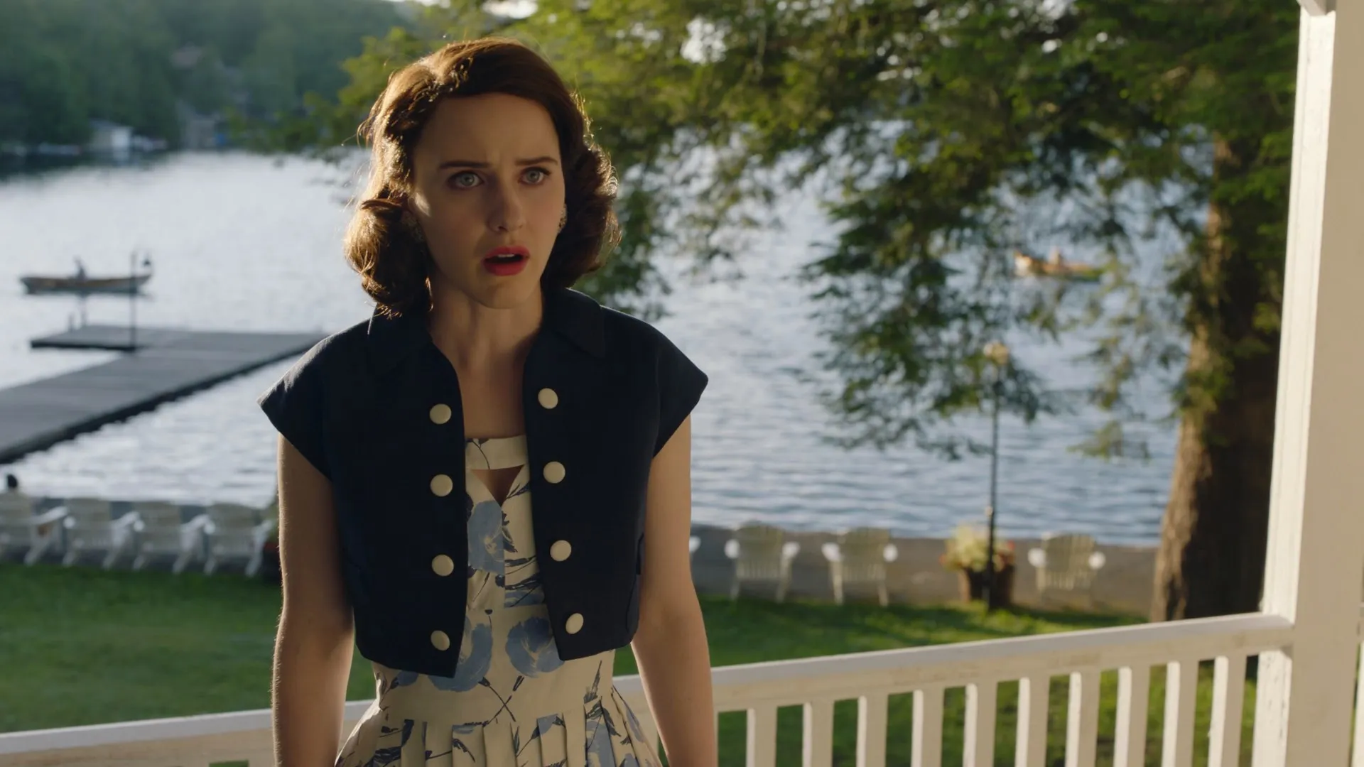 Screenshot 4 - The Marvelous Mrs. Maisel 2018 Season 2 Hindi - English Audio [ALL EPISODES]